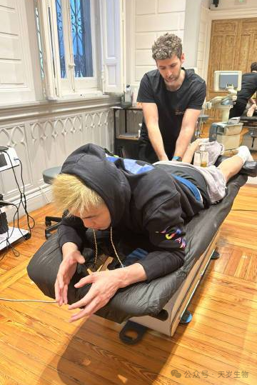 他在西班牙康復時(shí)間不太長(cháng)，將參加第三階段比賽的訓練