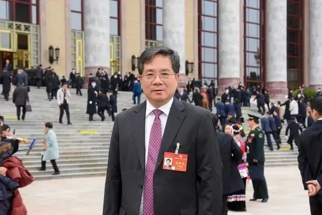 全國政協(xié)委員、貝達藥業(yè)董事長(cháng)兼首席執行官丁列明