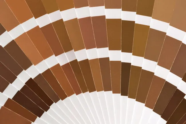 泡沫尿、棕色尿或血尿