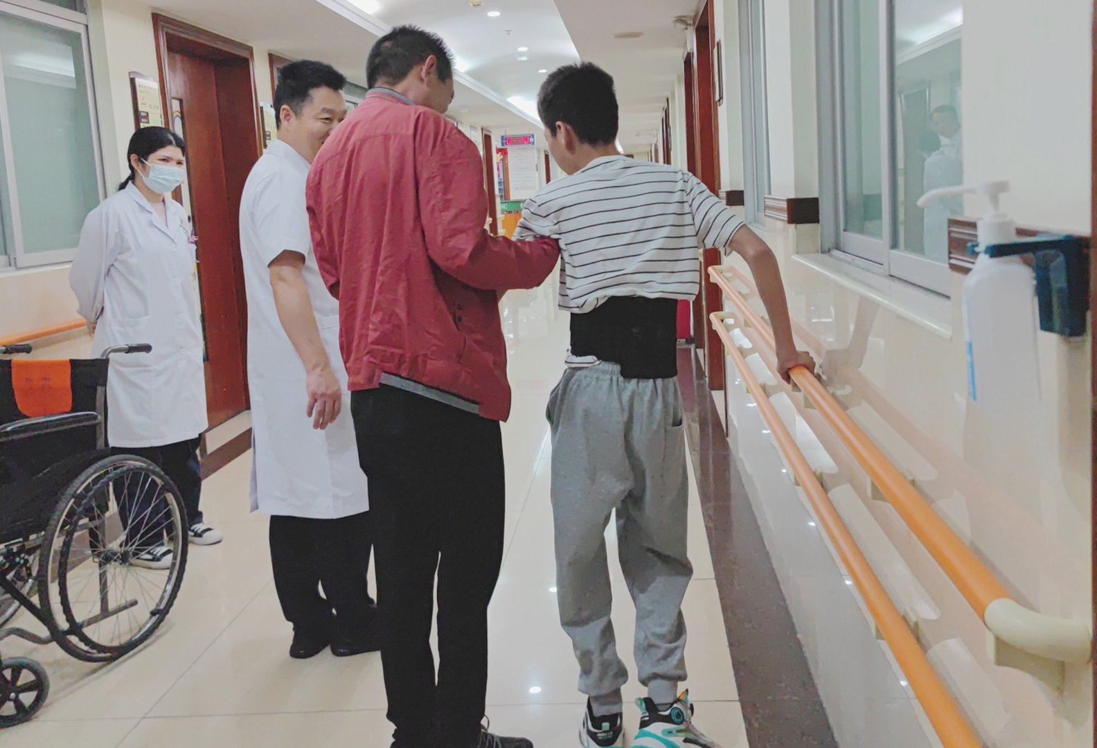 深圳首臺功能性選擇性脊神經(jīng)后根切斷術(shù)